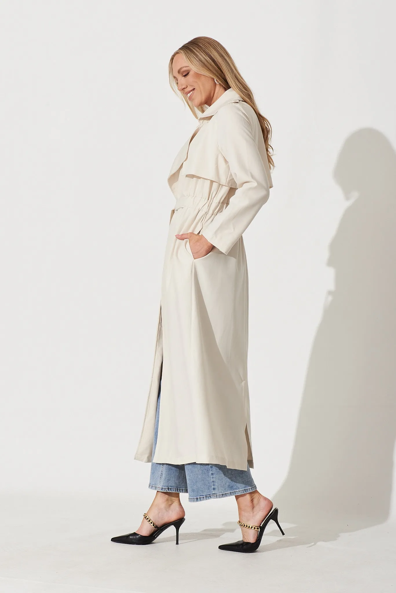 Avelana Spring Trench Coat In Sand