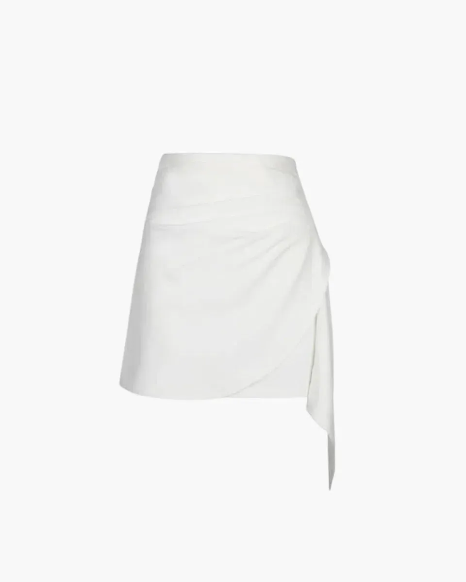 Céphise – Flowing design – White asymmetrical skirt