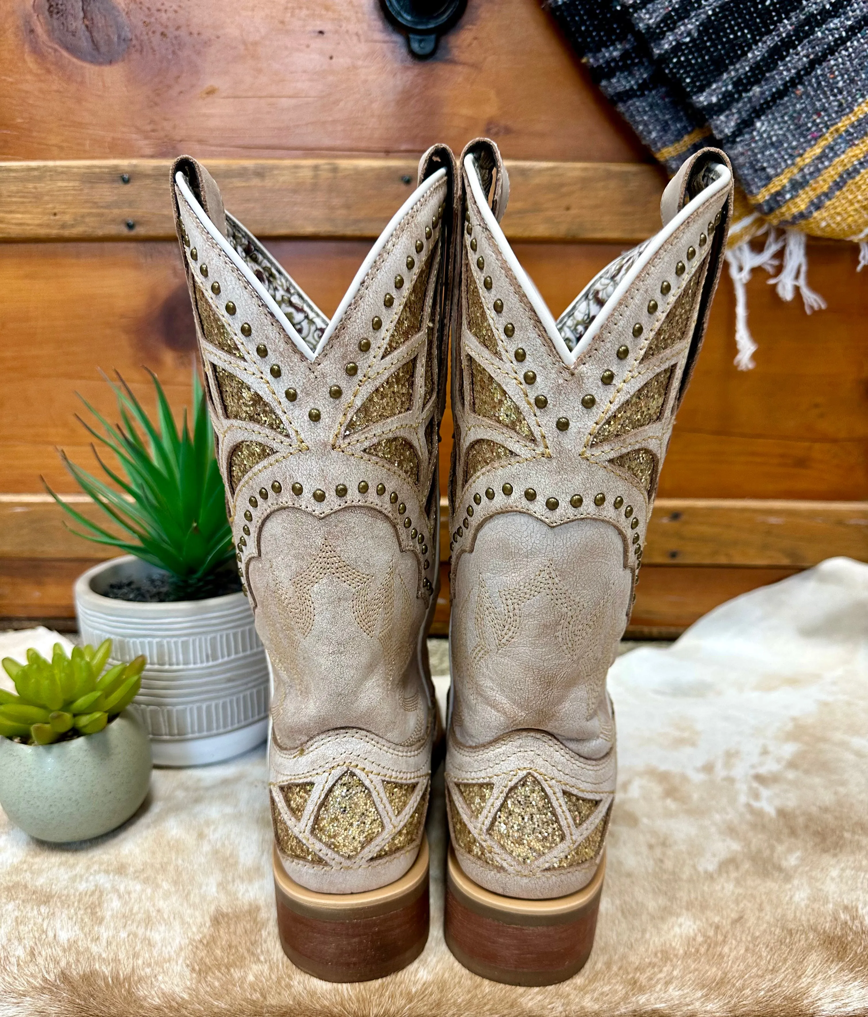 Laredo Women's Bone Eternity Underlay Cowgirl Boots 5867