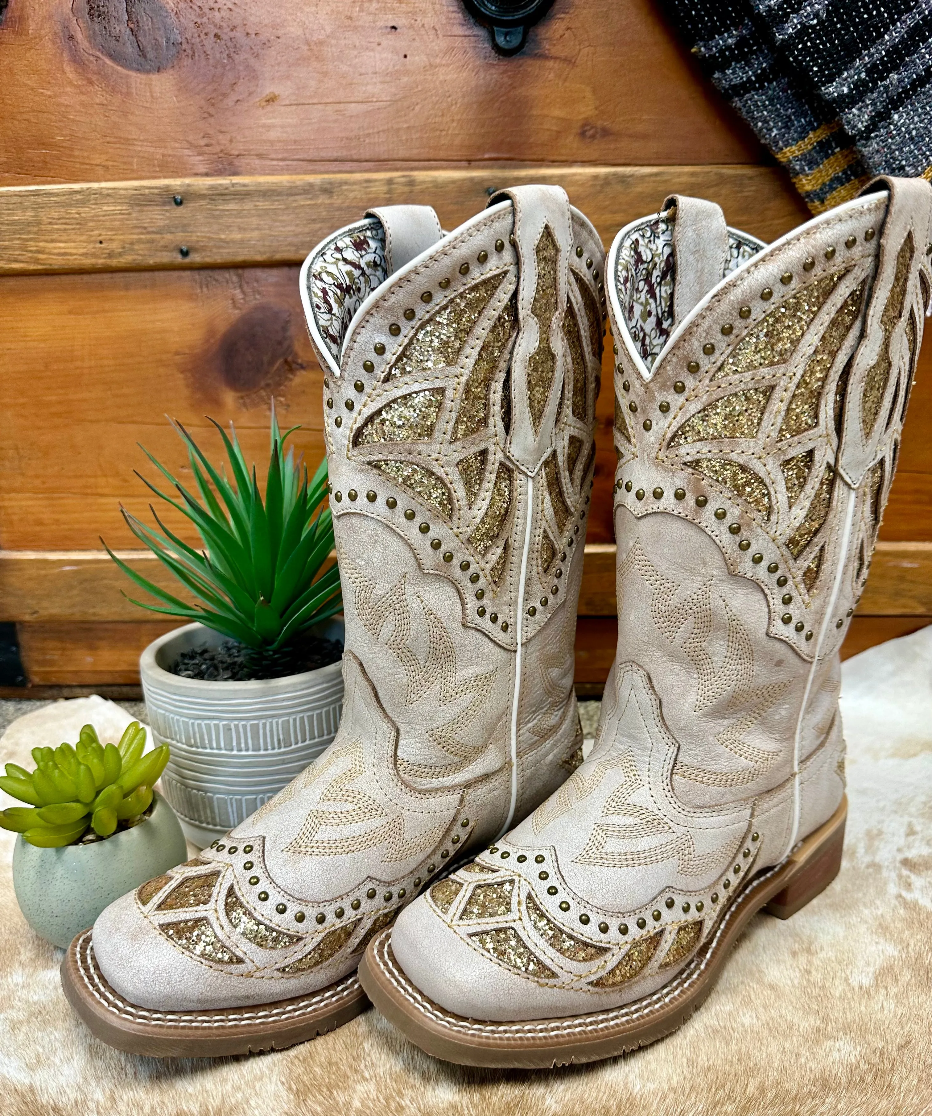 Laredo Women's Bone Eternity Underlay Cowgirl Boots 5867