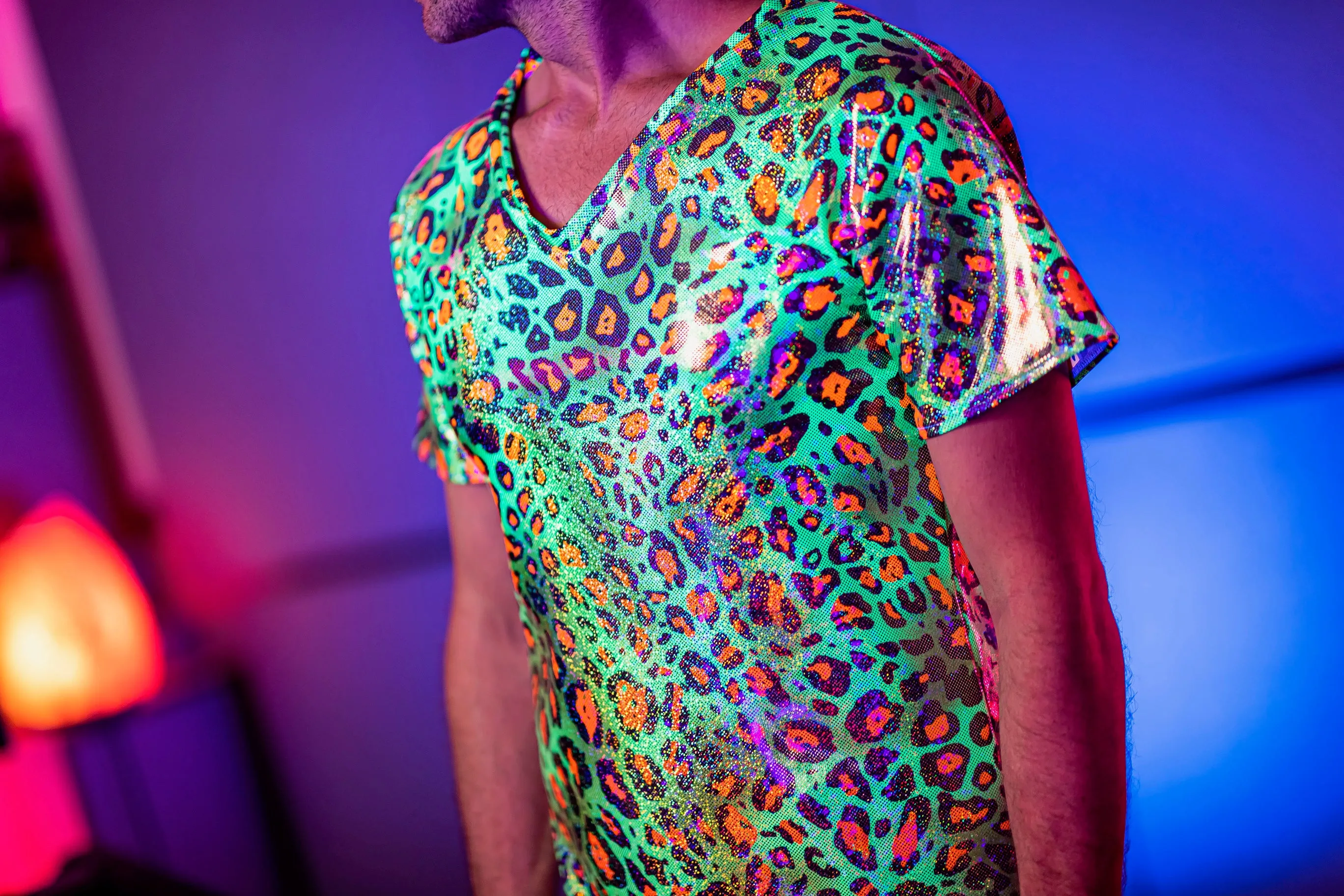 LIMITED EDITION AVALON UV Reactive/Glow in The Dark Euro Style Vneck 99 Euro