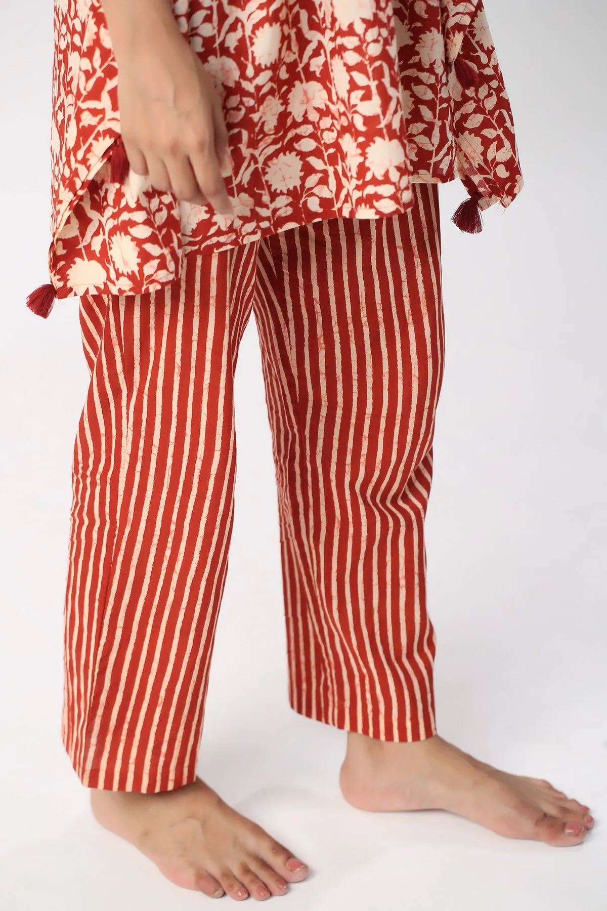 Monochrome maroon Jaal with Stripes Cotton Kaftan Pajama set