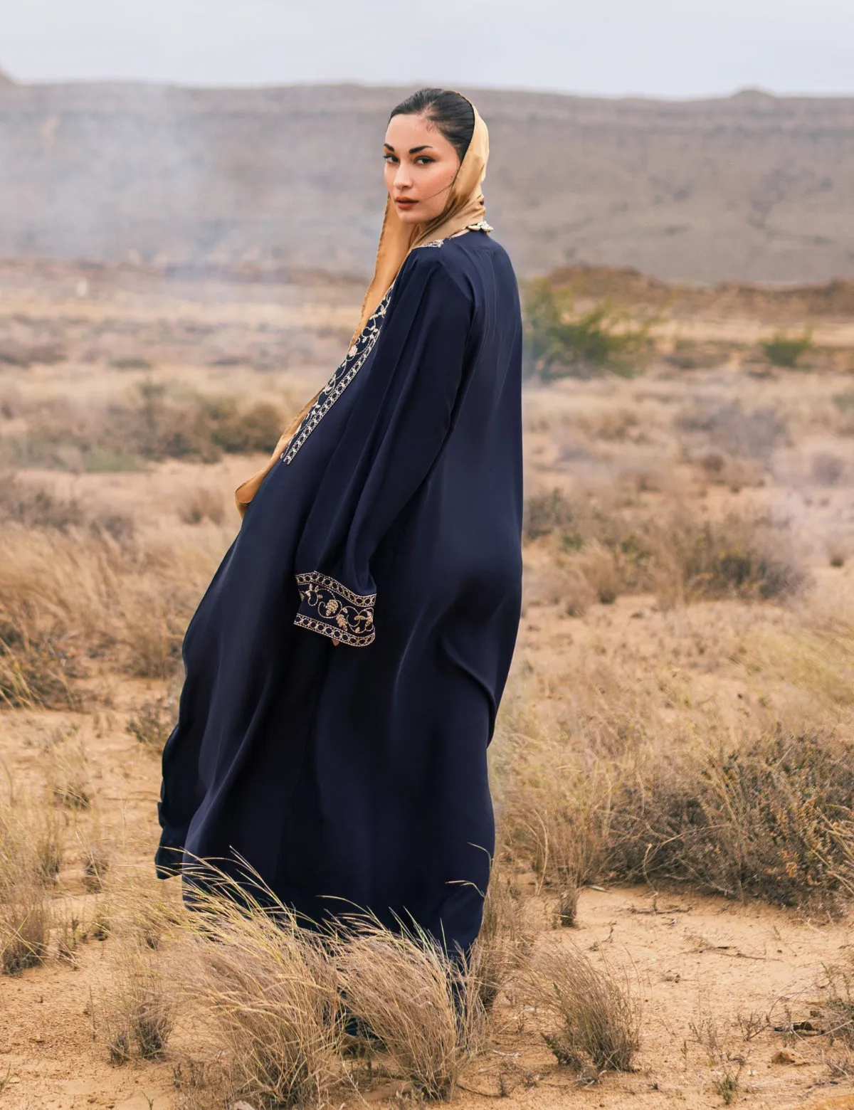 RETRO IN A CLASSIC ERA ABAYA