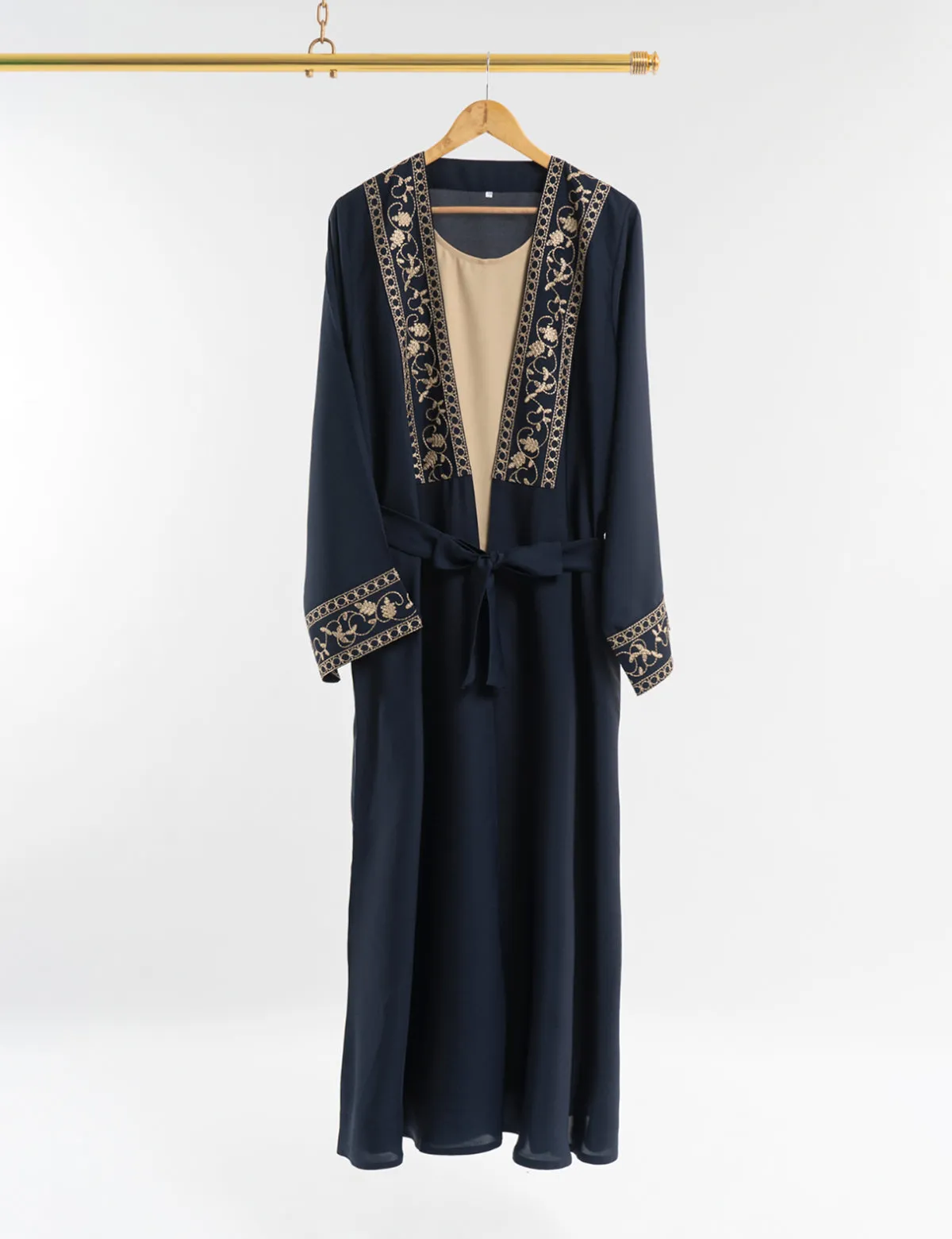 RETRO IN A CLASSIC ERA ABAYA