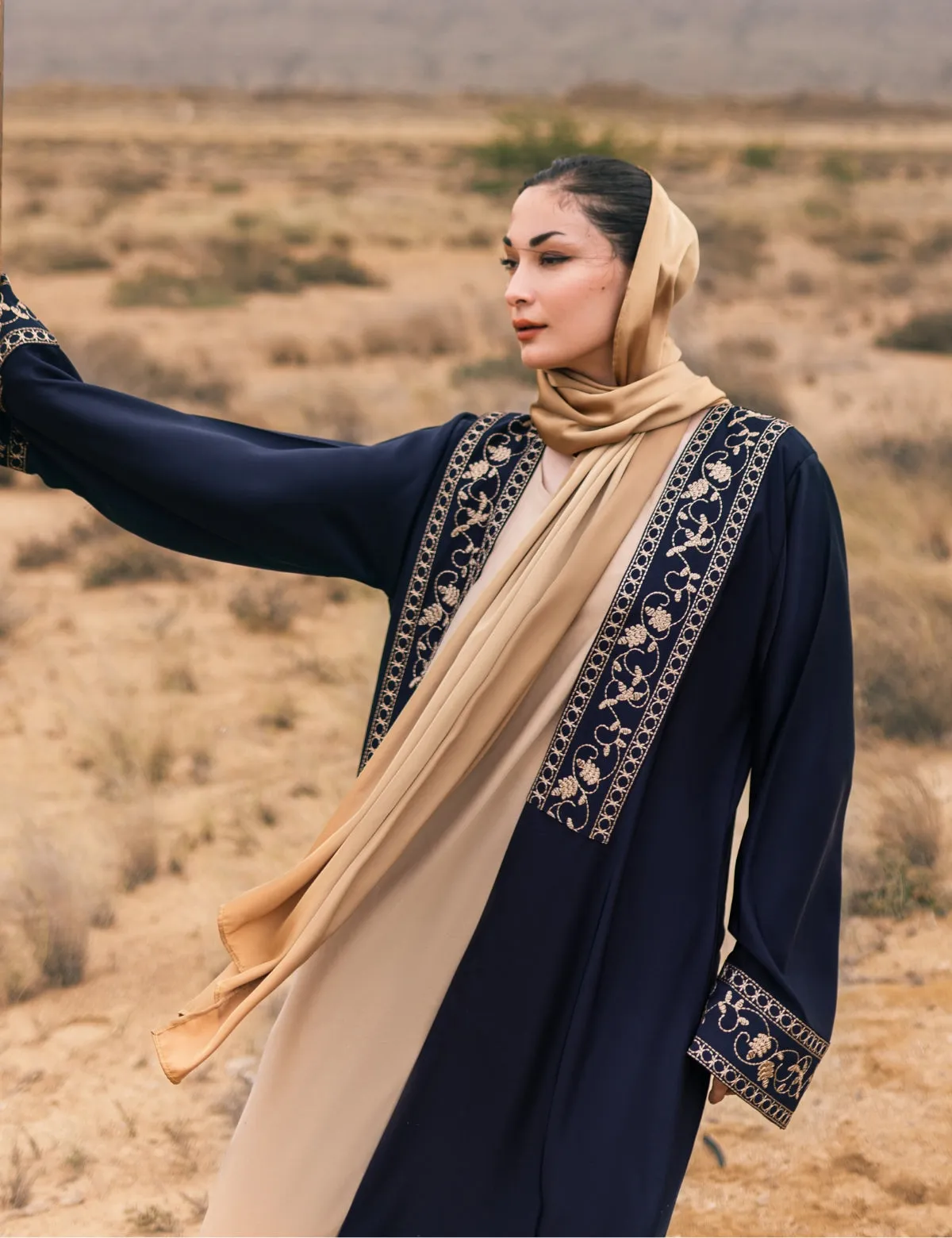 RETRO IN A CLASSIC ERA ABAYA