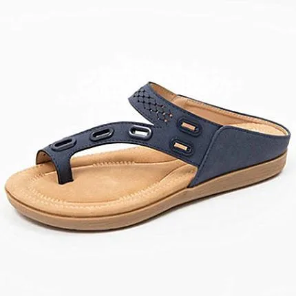 Women flat ring toe summer 
slide sandals